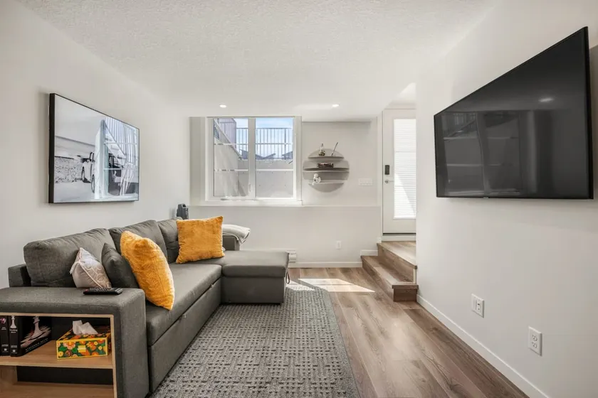 Rockland Oasis: 1BR + Parking - Image 1