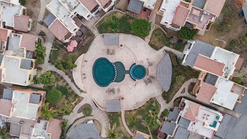 113 Big Town House For Family W Pool - Image 1