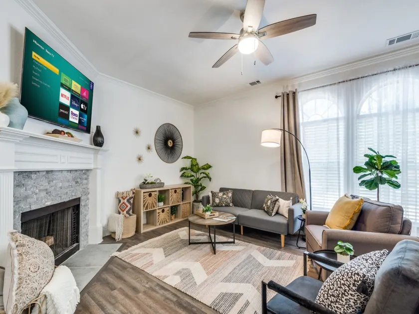 Spacious 3BR Home • Quiet Stay • Shopping & Parks - Image 1