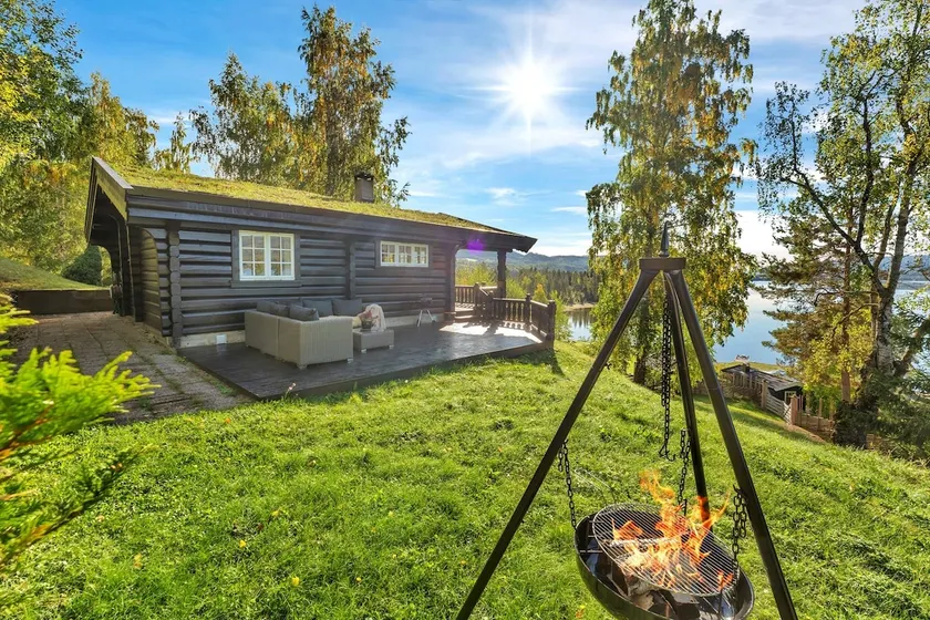 Big log cabin with panorama view - Image 1