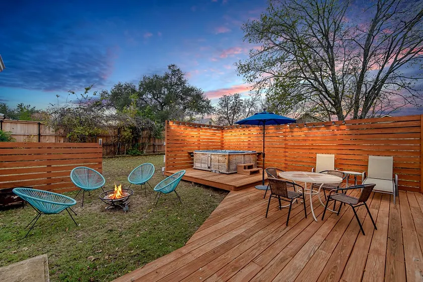MidCenturyCharm/Pet/HotTub/EV240/FirePit/Walk-Main - Image 1