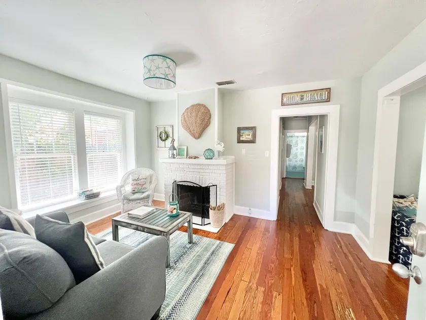 Charming Historic Renovated Beach Cottage - Walk/Bike to Heart of Jax Beach - Image 1