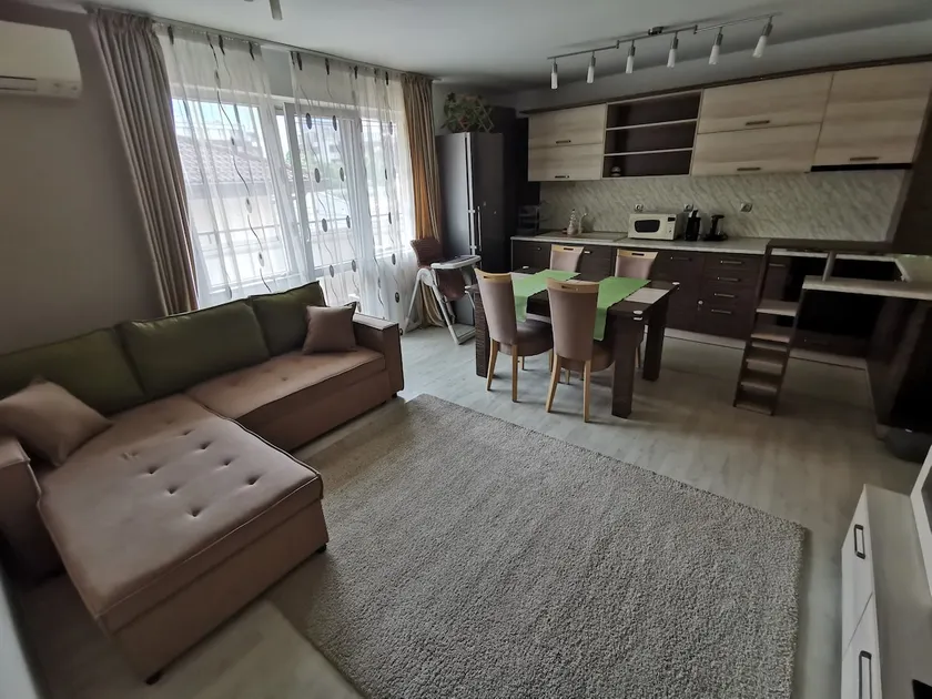 Cozy and roomy apartment in Vitosha district - Image 1