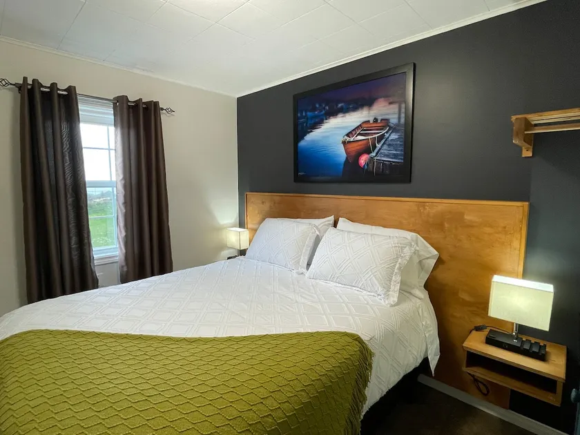 Arrow Suite No. 6 at Buoy & Arrow - Image 1