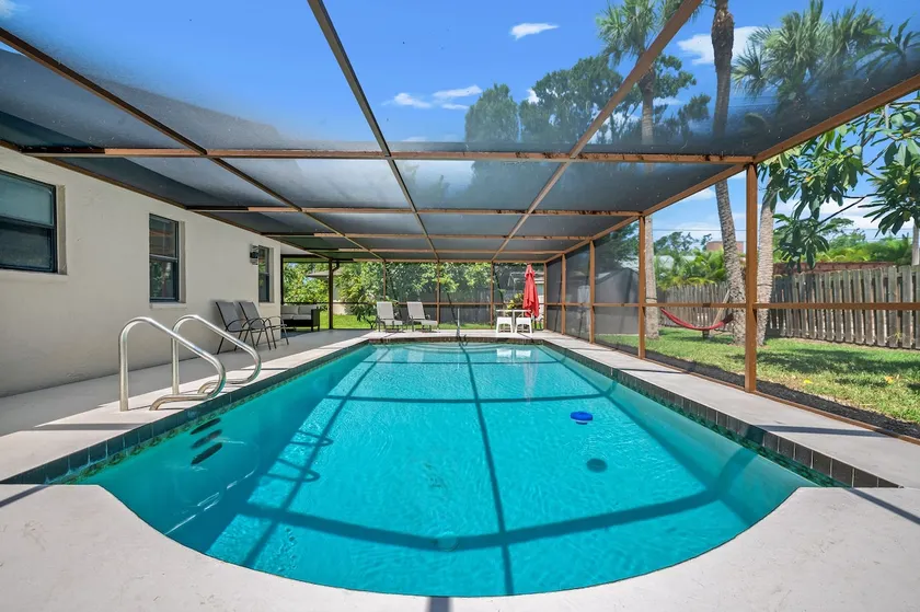 Venice Paradise Heated Pool 4BR Near Beaches - Image 1