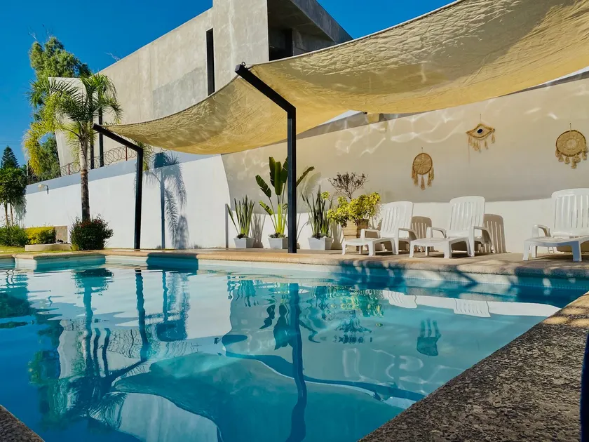 Country house near the airport - Image 1