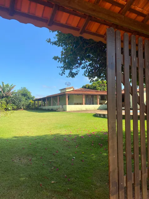 Country house with pool - Image 1