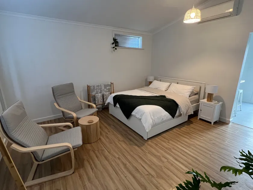 Bungalow Studio - Image 1