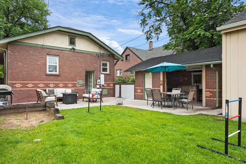 Great Location! 3 min to DU -gameroom/wifi/firepit - Image 1