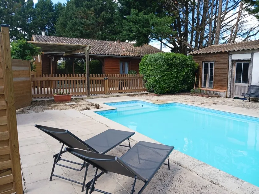 Country cottage with private pool - Image 1