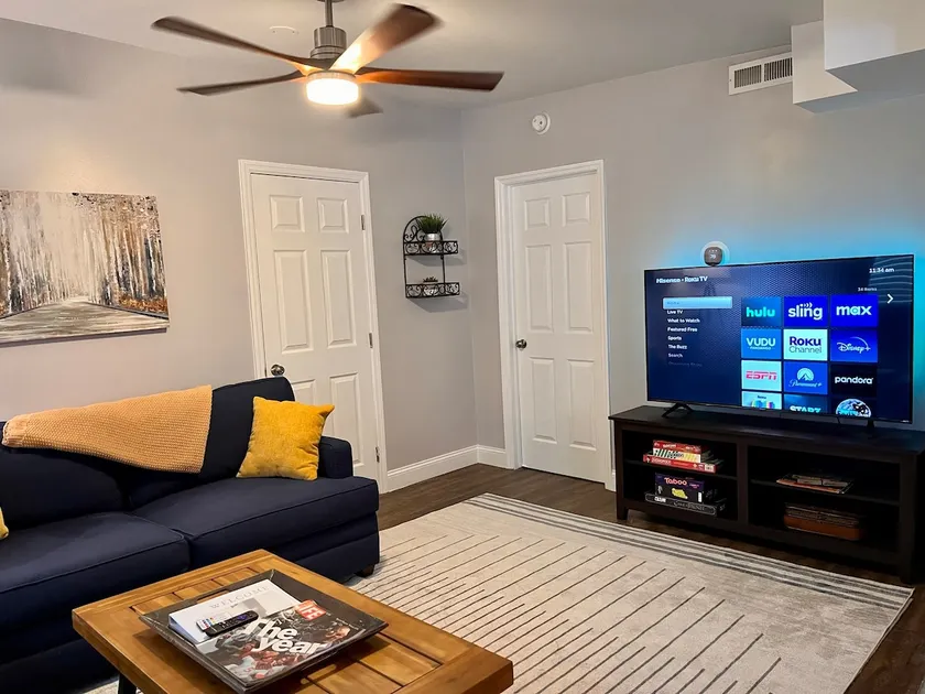*Proximity Perfection- Condo Near Downtown Cincy* - Image 1