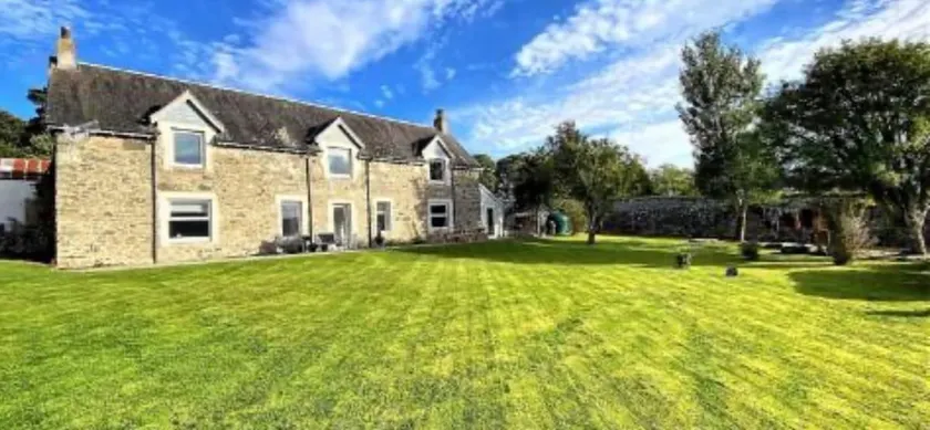 InEdra Farmhouse- Pitlochry with wood fired HotTub - Image 1