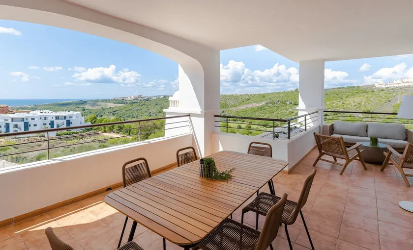 The Panoramic Edge - sea & golf views - Image 1