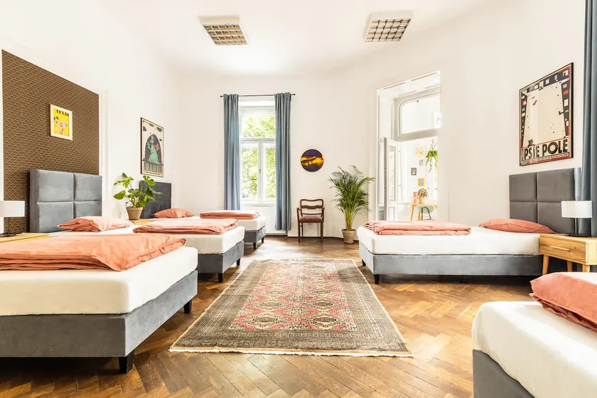 The room - Image 1