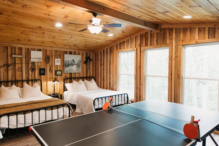 "The Lantern" Woodsy Cabin Experience w/ HotTub - Image 1