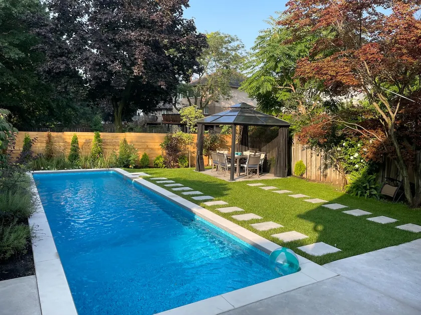 Beautiful Home with Heated Pool - Image 1
