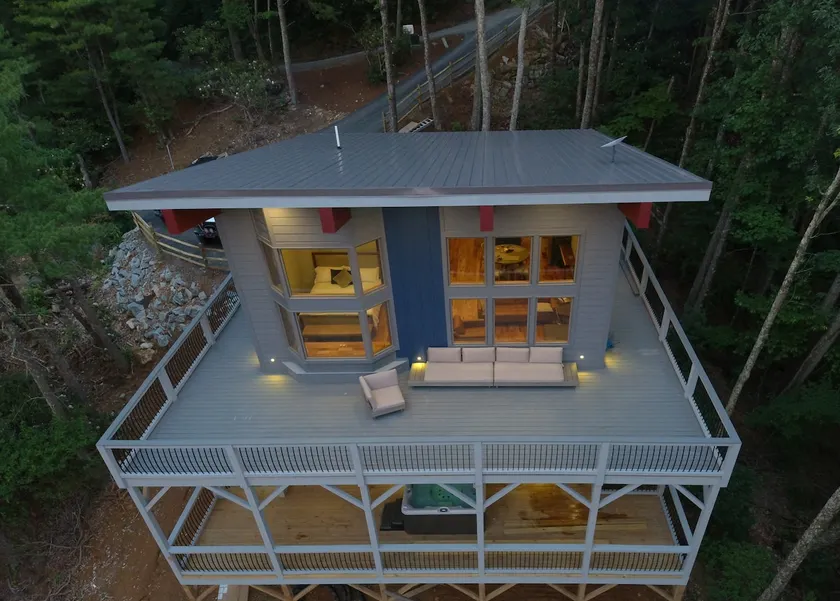 Wild Thing - Blowing Rock, Hot Tub, Big Views, NEW - Image 1