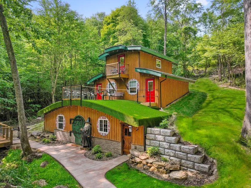 Ohiopyle Hobbit House - Image 1