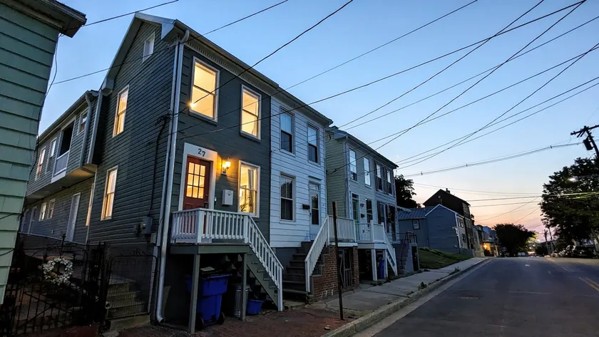 NEW: DT Home, Sleeps 8, Dogs OK - Image 1