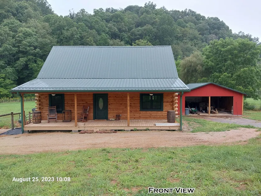 Triskele Log Cabin - ”Tri Cabin” - Image 1