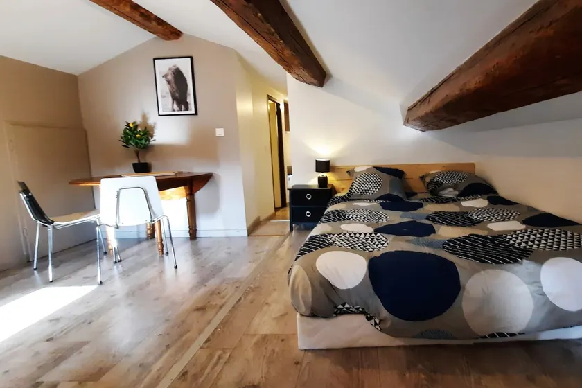 Coeur de Privas · Cozy studio, desk & air conditioning - Image 1