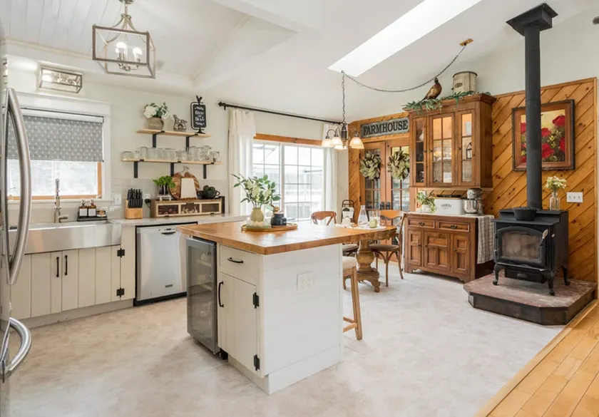 Quiet Country Cottage Close to Downtown Saratoga - Image 1