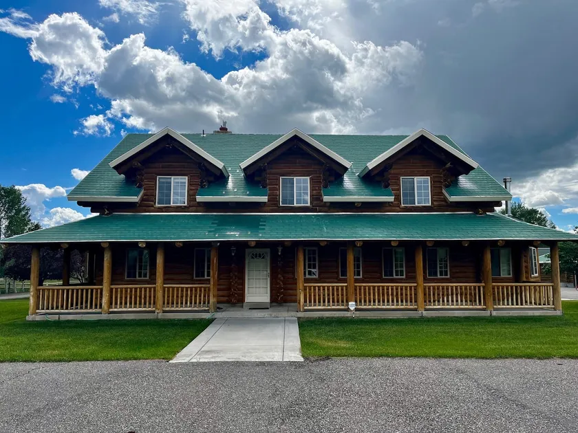 Country Cabin 25 Acres w/pond - Image 1