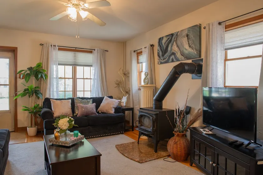 Cozy Allentown Home - Image 1