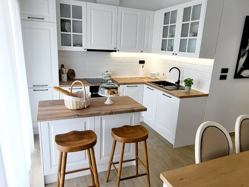 SPLIT VIEW 2 Bedrooms LUXURY APARTMAN 90 m2 - Image 1