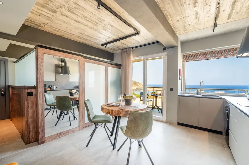 Suite with Sea View 2nd floor - Image 1