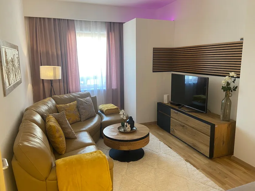 Bruck Residence - Image 1