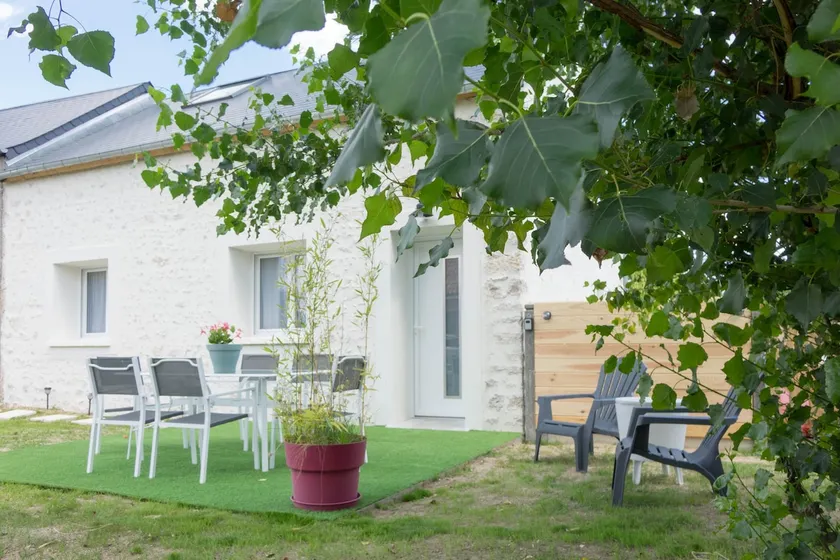 House/apartment with garden - Image 1