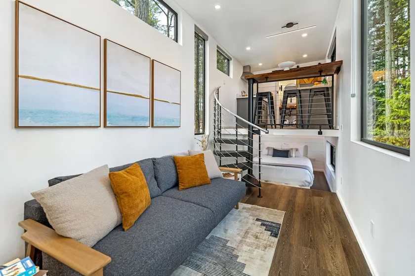 Shipjack Island – San Juan Tiny Suite - Image 1