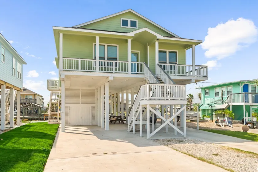 Water Front House W/Boat slip - Image 1