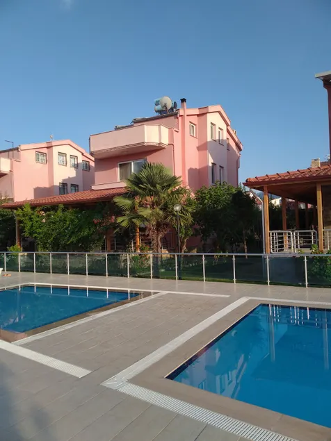 5 rooms, 500 meters to the sea - Image 1