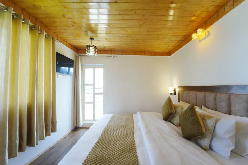 Orchard /Garden View room, Fagu, Shimla. - Image 1