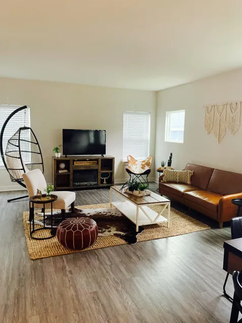Home in Richmond - Image 1