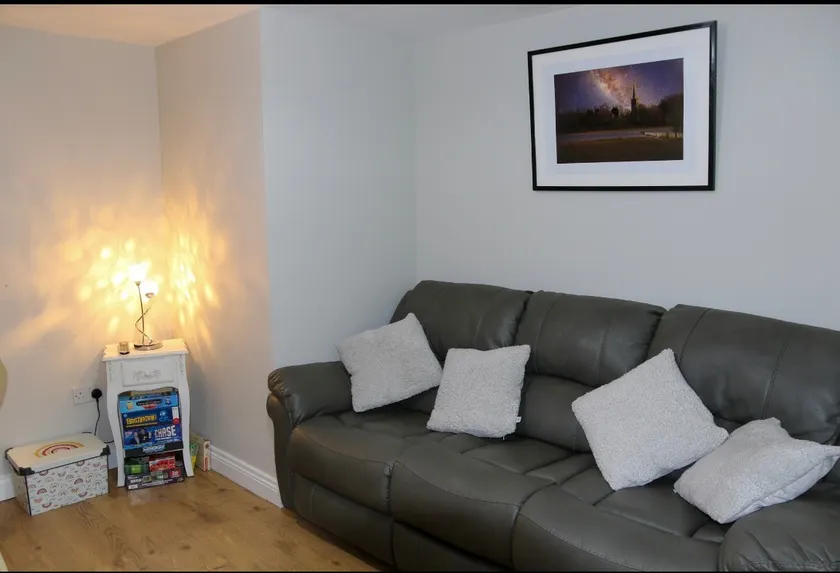 The Snug At Kingfisher Cottage - Image 1