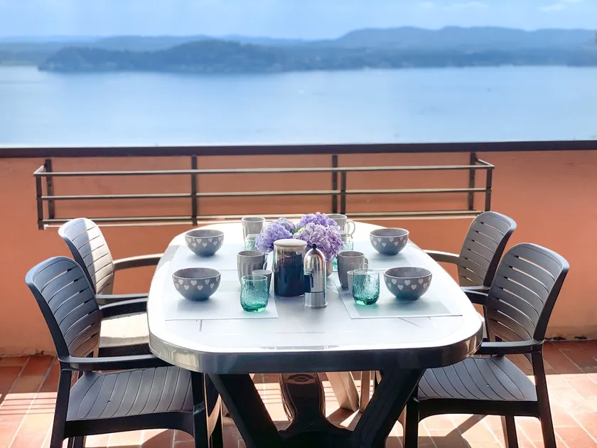 Bellavista - Apartment with terrace overlooking the lake - Image 1