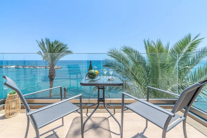 Lux Penthouse Seaside Suite (3rd) - Image 1