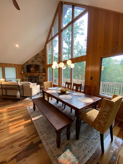 Peaceful Pines, Luxury Cabin, Pool, Golf, EV - Image 1