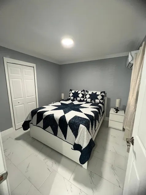 Charming studio near airport - Image 1