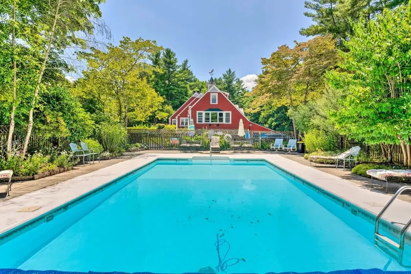 Waterfront, Pool, Lake,Resort, Fast Wi-Fi,Firepits - Image 1