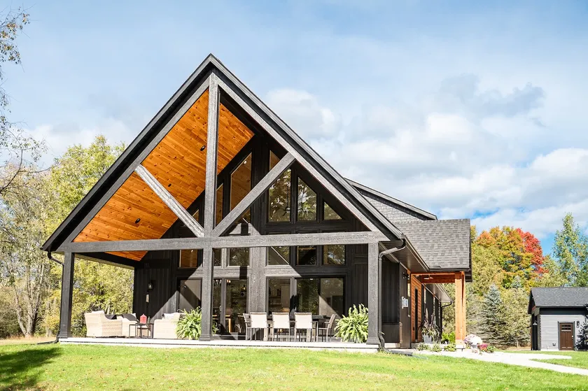Spacious Betsie River Retreat near Crystal Mtn. - Image 1