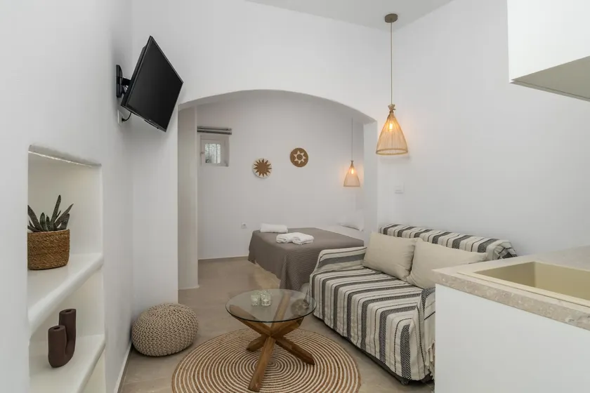 Agathi's House - Image 1