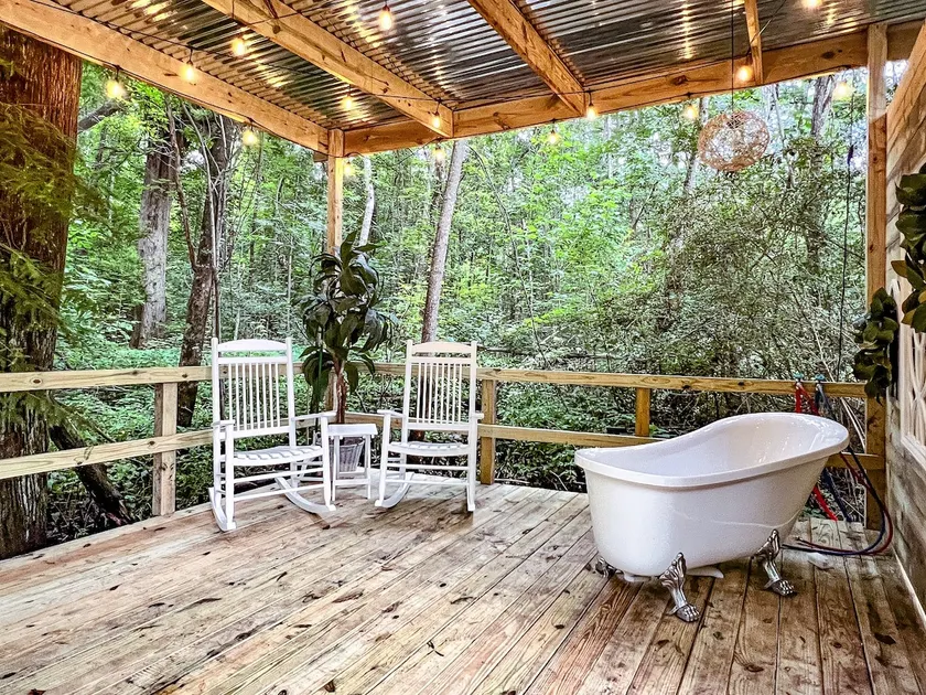 The Palm House W/ Outdoor Bath - Image 1