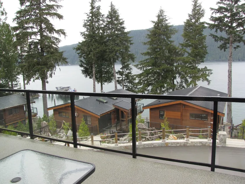 Pair-A-Dice Cottage - Image 1