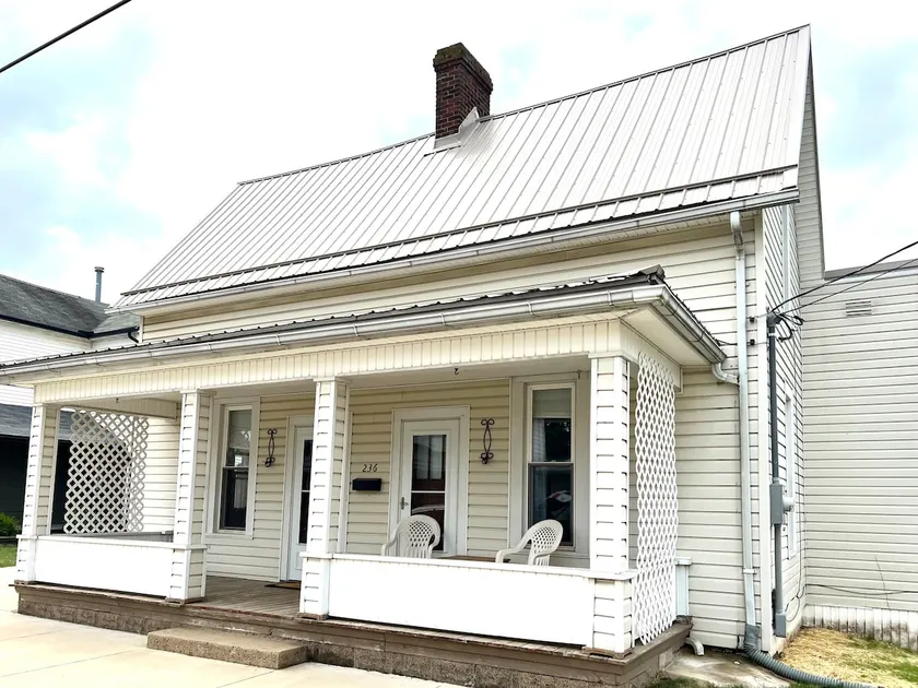 The Cottage on Franklin - Image 1