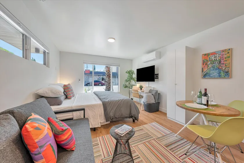 Amazing Apt, King Bed, Kitchen, Walker's Paradise - Image 1