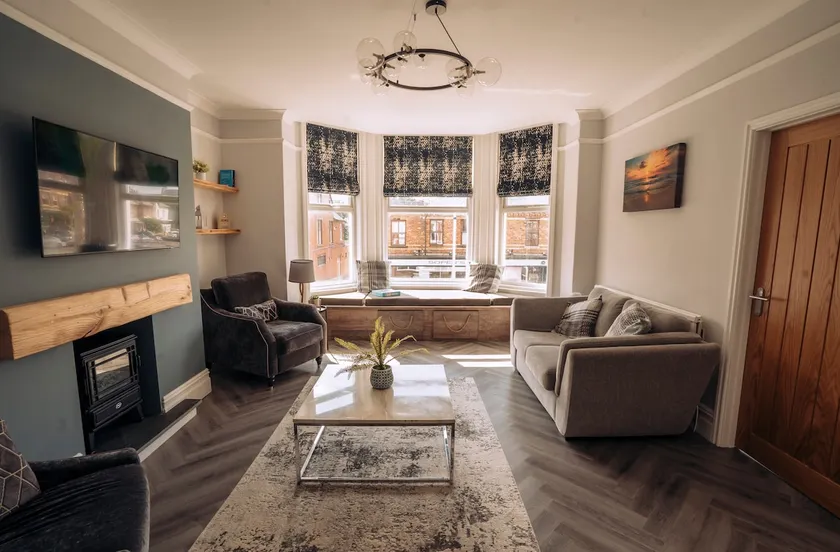 The Dunes - stylish 3-Bed • Walk to Beach & Prom - Image 1